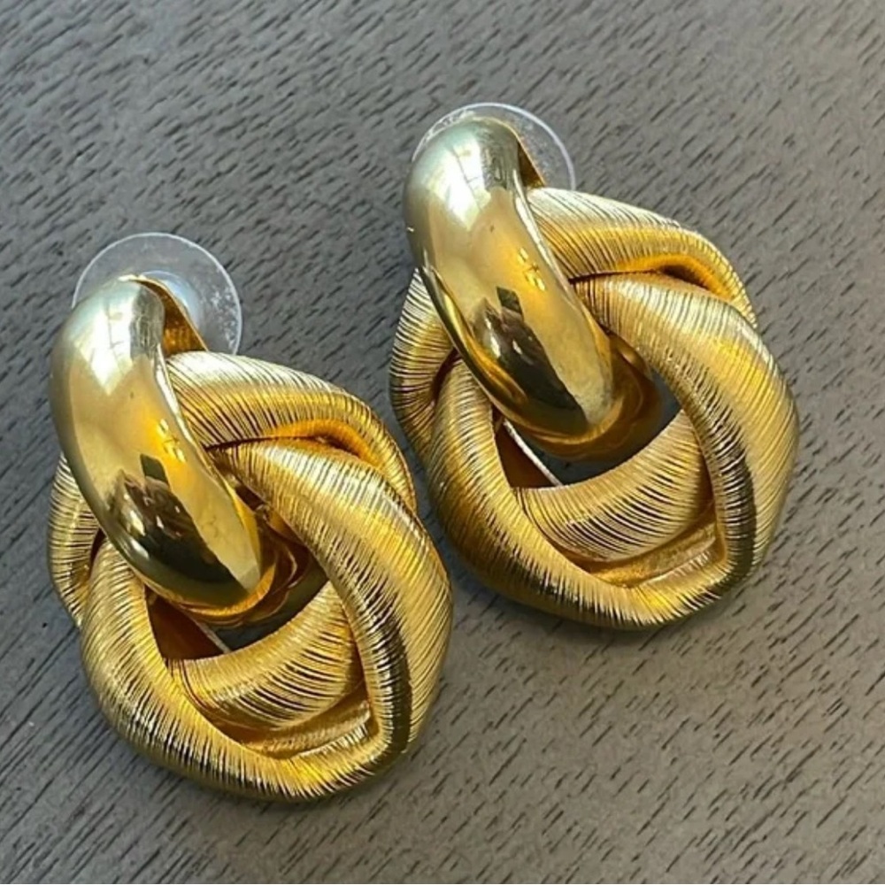 💥LAST CHANCE💥Vintage Door Knocker Earrings Gold Tone Grandmacore Cottagecore
